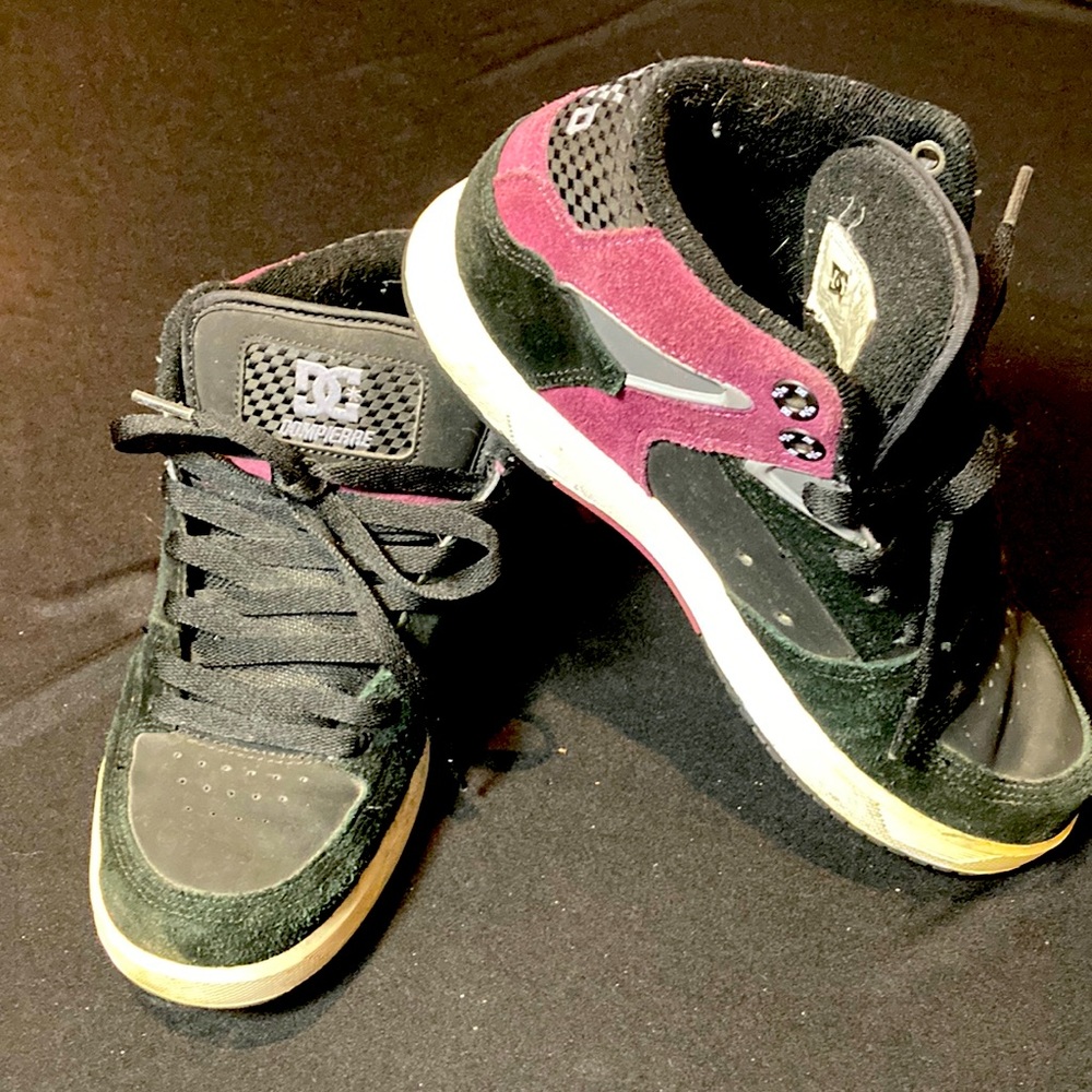 DC sneakers leather size 8